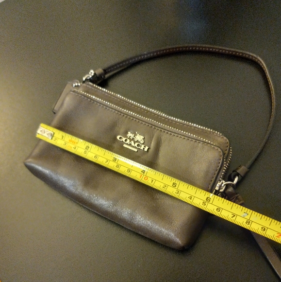 Coach wristlet - Picture 11 of 13